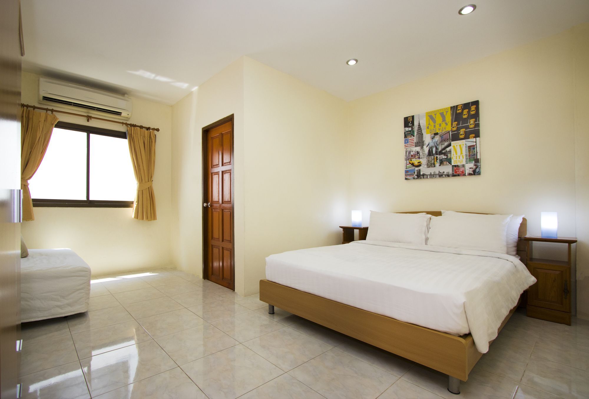 Corrib Village South Beach Pattaya Eksteriør bilde